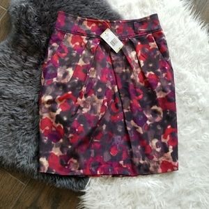 Stunning NWT Jones New York Watercolor Skirt 4p